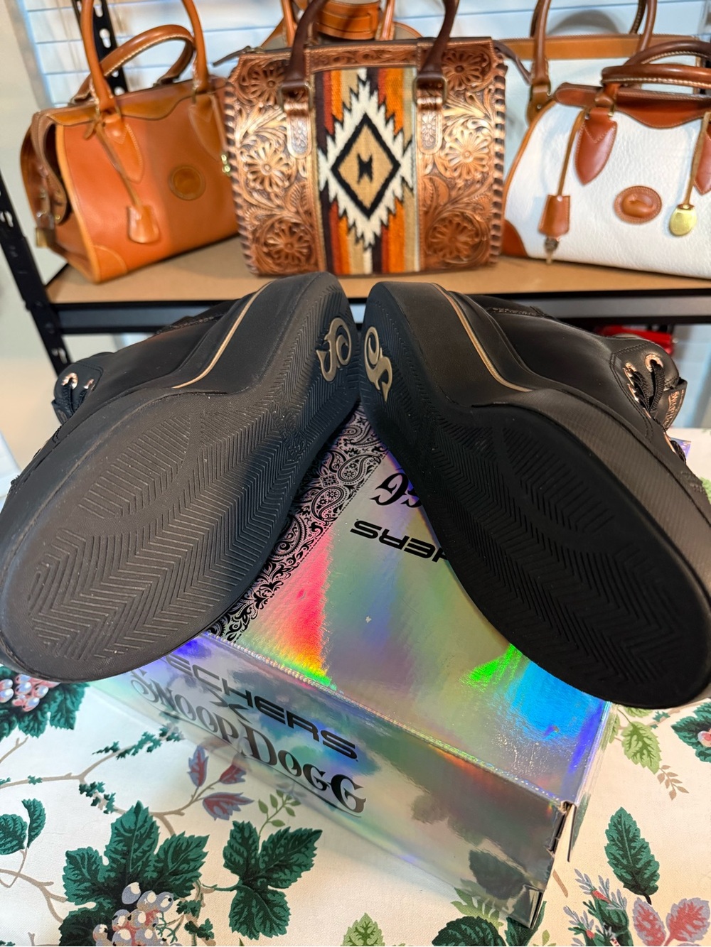 Snoop Dog slip in Skechers Black Leather Low-Top Sneakers with Rose Gold Accents - Picture 3 of 9